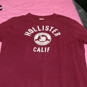 Hollister Maroon Graphic Tee